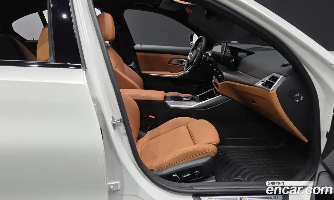 BMW 3-Series 2025 2.0 гидро, фото 17