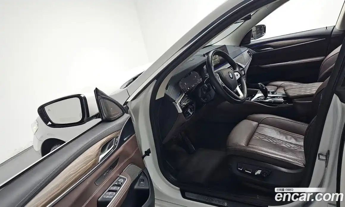 BMW 6-Series 2023 3.0 гидро, фото 12