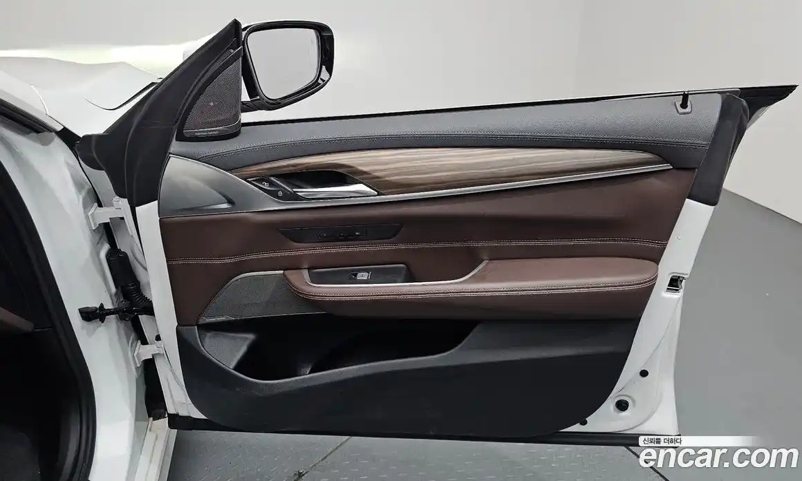 BMW 6-Series 2023 3.0 гидро, фото 13