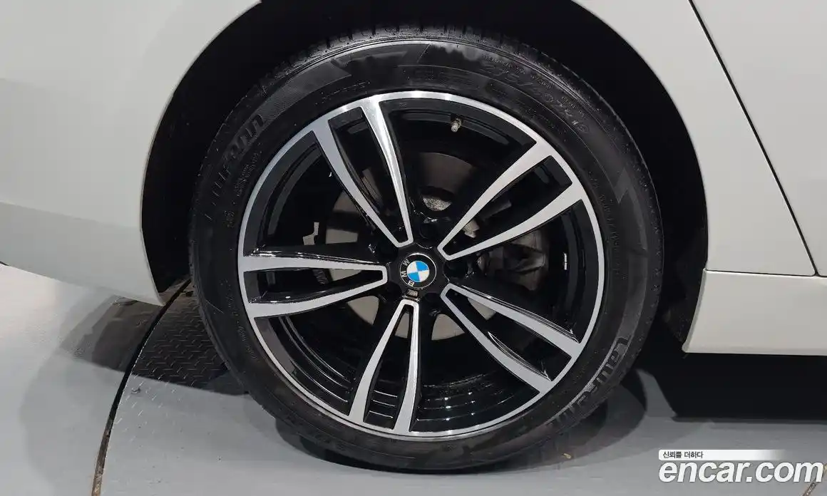 BMW 6-Series 2023 3.0 гидро, фото 4