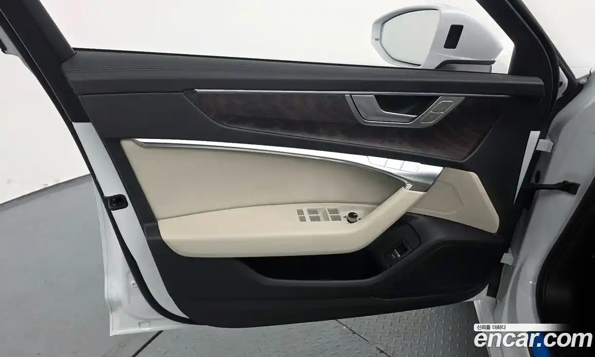 Audi A6 2023 2.0 гидро, фото 14