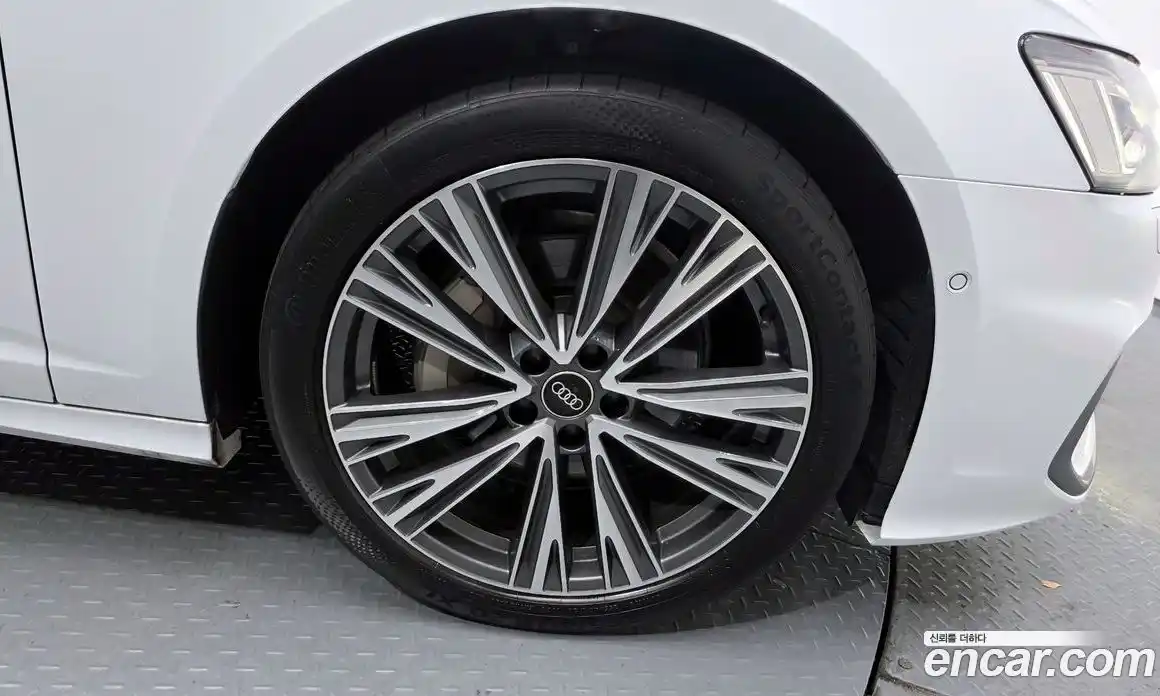 Audi A6 2023 2.0 гидро, фото 7