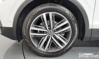 Volkswagen Tiguan 2023 2.0 автомат (гидро), миниатюра 5