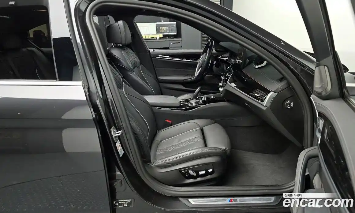BMW 5-Series 2023 2.0 гидро, фото 11