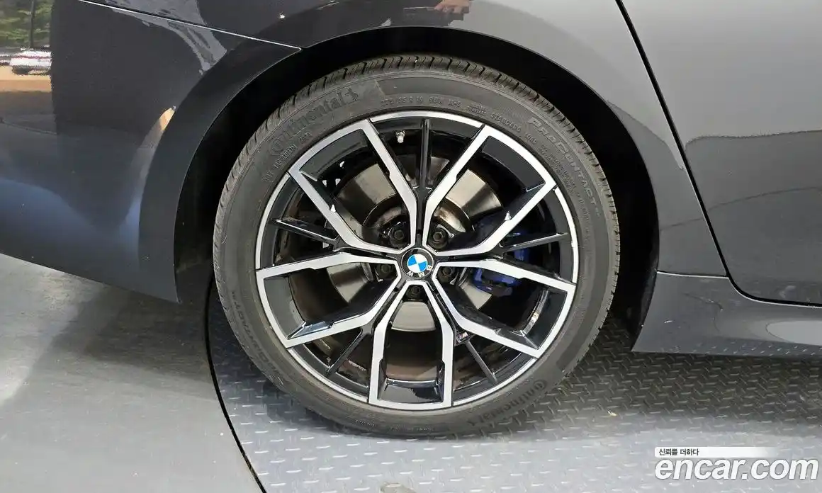 BMW 5-Series 2023 2.0 гидро, фото 5