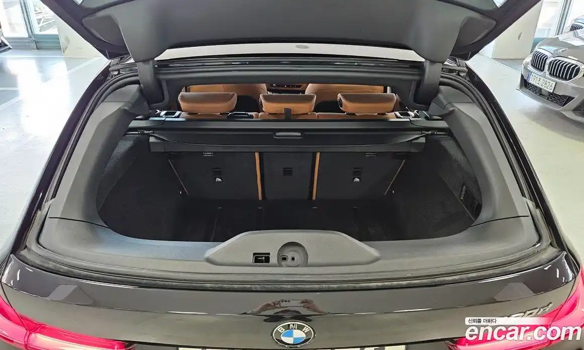 BMW 3 серия 2025 2.0 автомат (гидро), фото 16