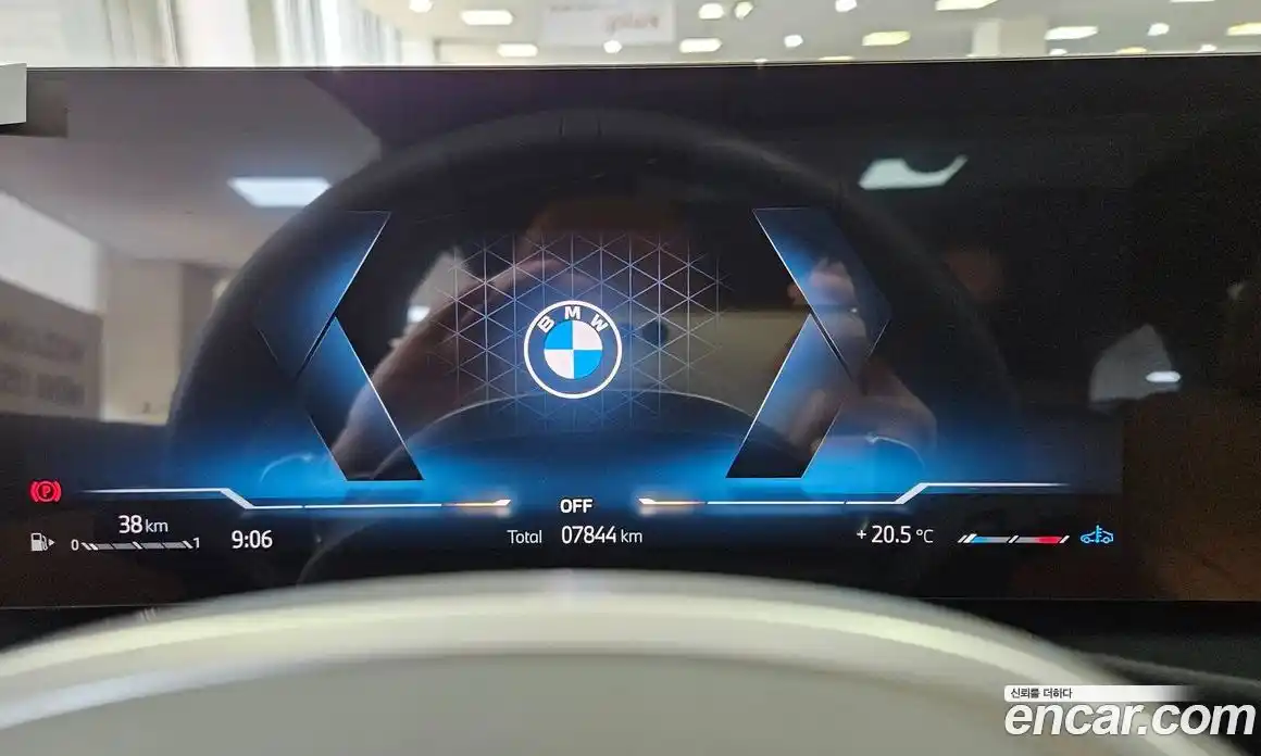 BMW 3 серия 2025 2.0 автомат (гидро), фото 8