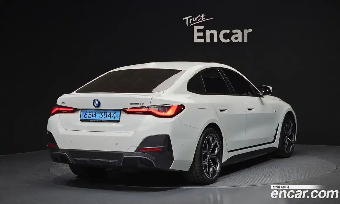 BMW i4 2023 0.2 гидро, фото 2