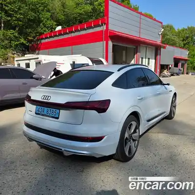 Audi e-tron 2021 0.2 автомат (гидро), миниатюра 6