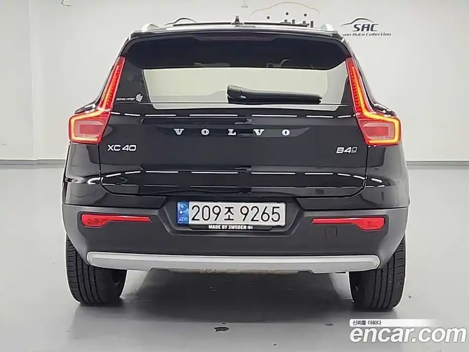 Volvo XC40 2022 2.0 автомат (гидро), фото 3