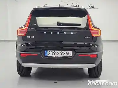 Volvo XC40 2022 2.0 автомат (гидро), миниатюра 3