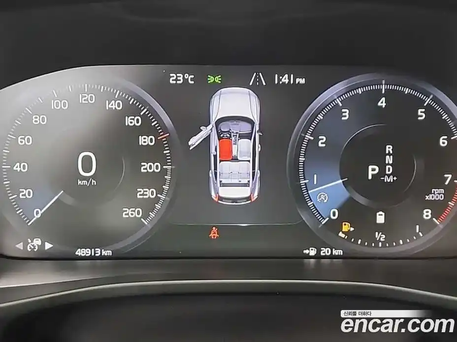 Volvo XC40 2022 2.0 автомат (гидро), фото 6