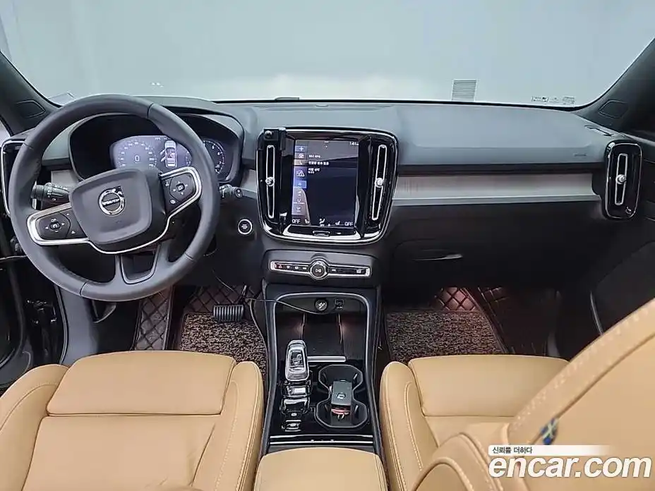 Volvo XC40 2022 2.0 автомат (гидро), фото 7