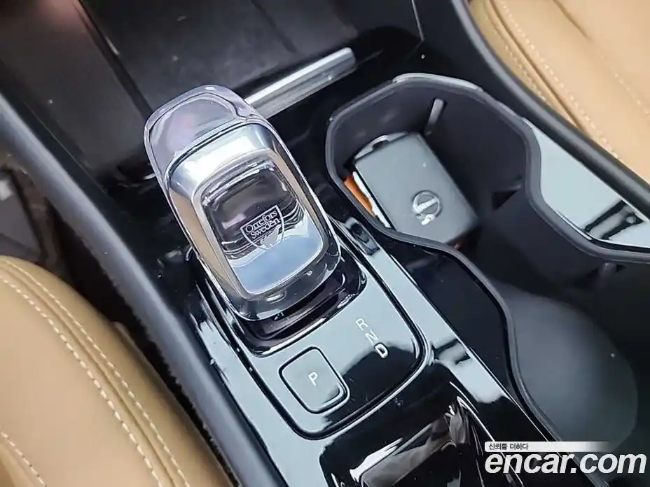 Volvo XC40 2022 2.0 автомат (гидро), фото 8