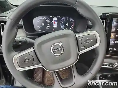 Volvo XC40 2022 2.0 автомат (гидро), миниатюра 9