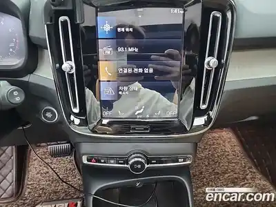 Volvo XC40 2022 2.0 автомат (гидро), миниатюра 10