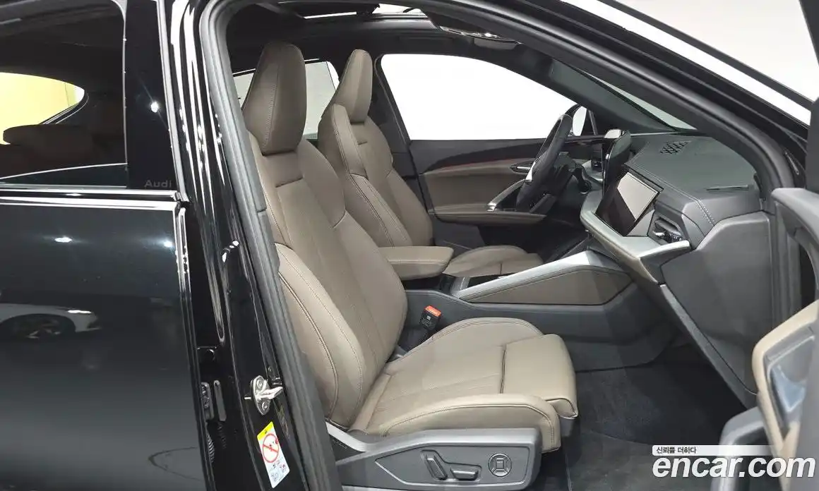 Audi Q5 2025 2.0 гидро, фото 16