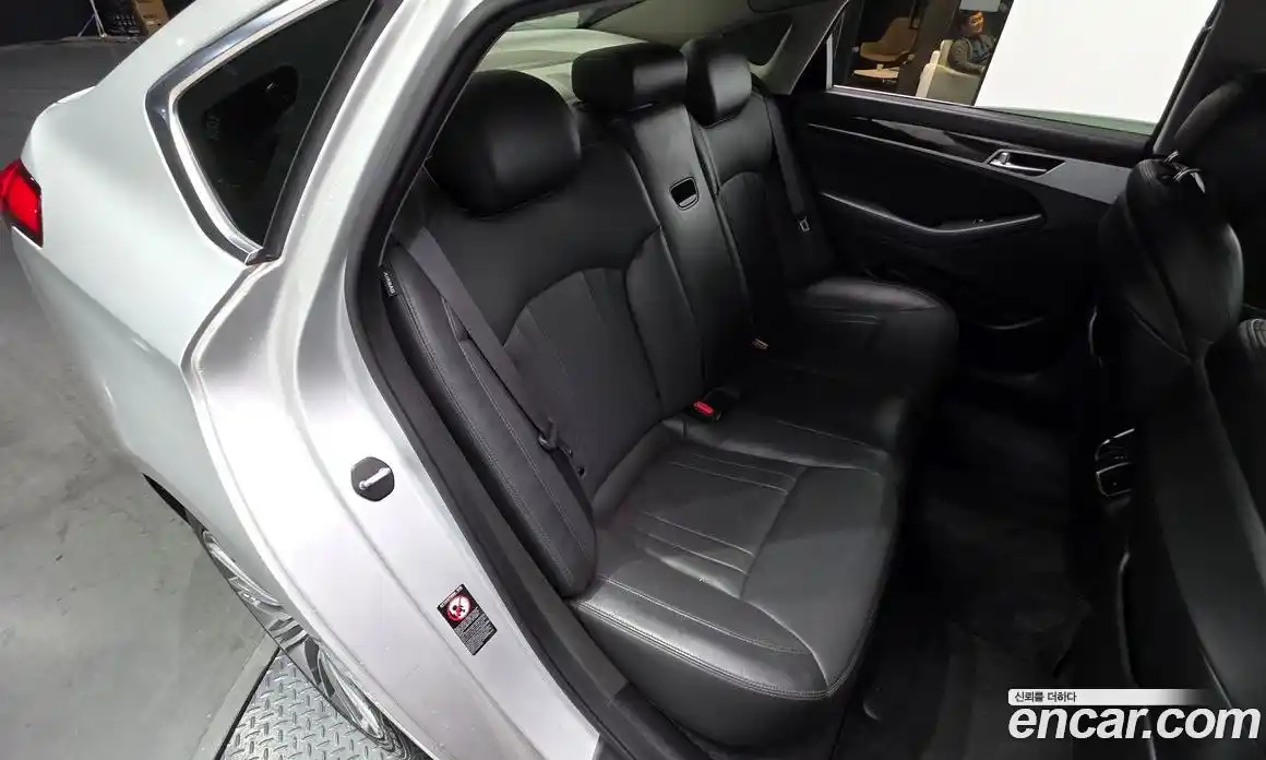 Genesis G80 2016 3.3 автомат (гидро), фото 16
