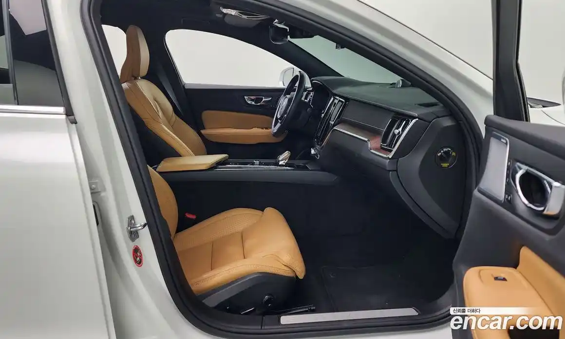Volvo S60 2021 2.0 автомат (гидро), фото 16