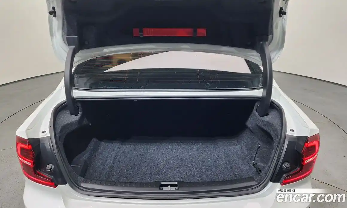 Volvo S60 2021 2.0 автомат (гидро), фото 25