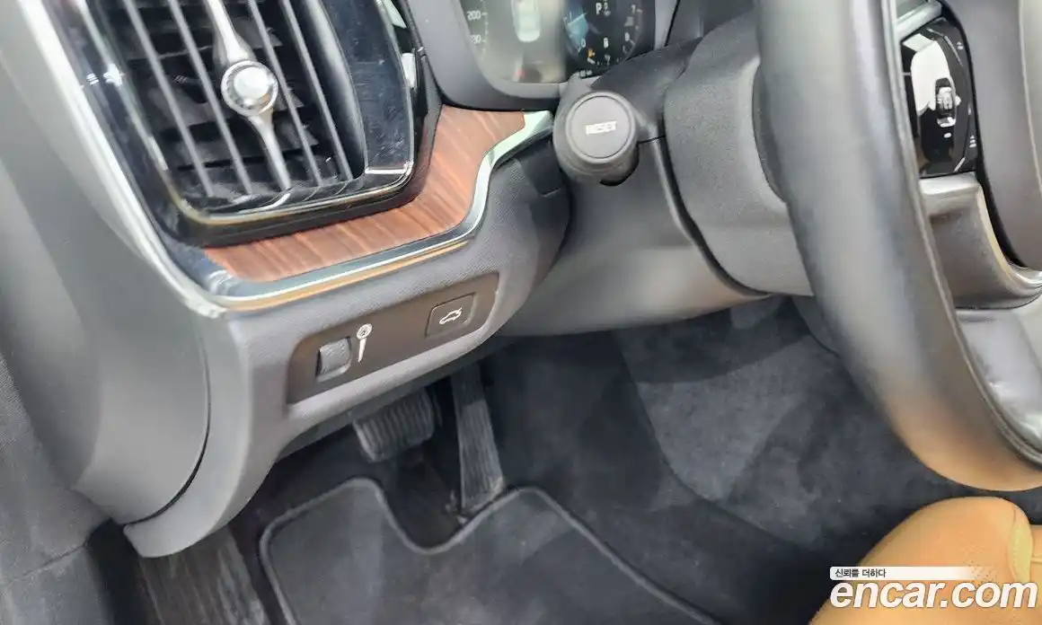 Volvo S60 2021 2.0 автомат (гидро), фото 28