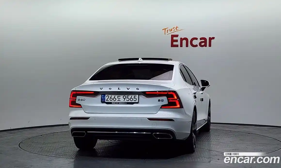 Volvo S60 2021 2.0 автомат (гидро), фото 4
