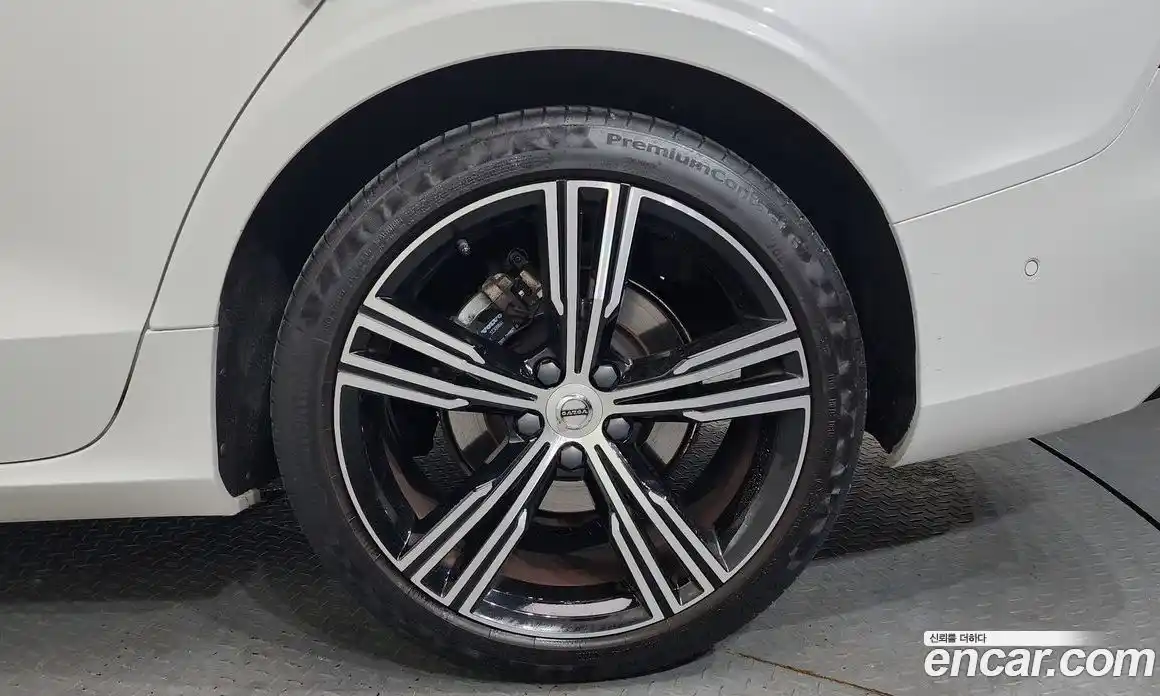 Volvo S60 2021 2.0 автомат (гидро), фото 7