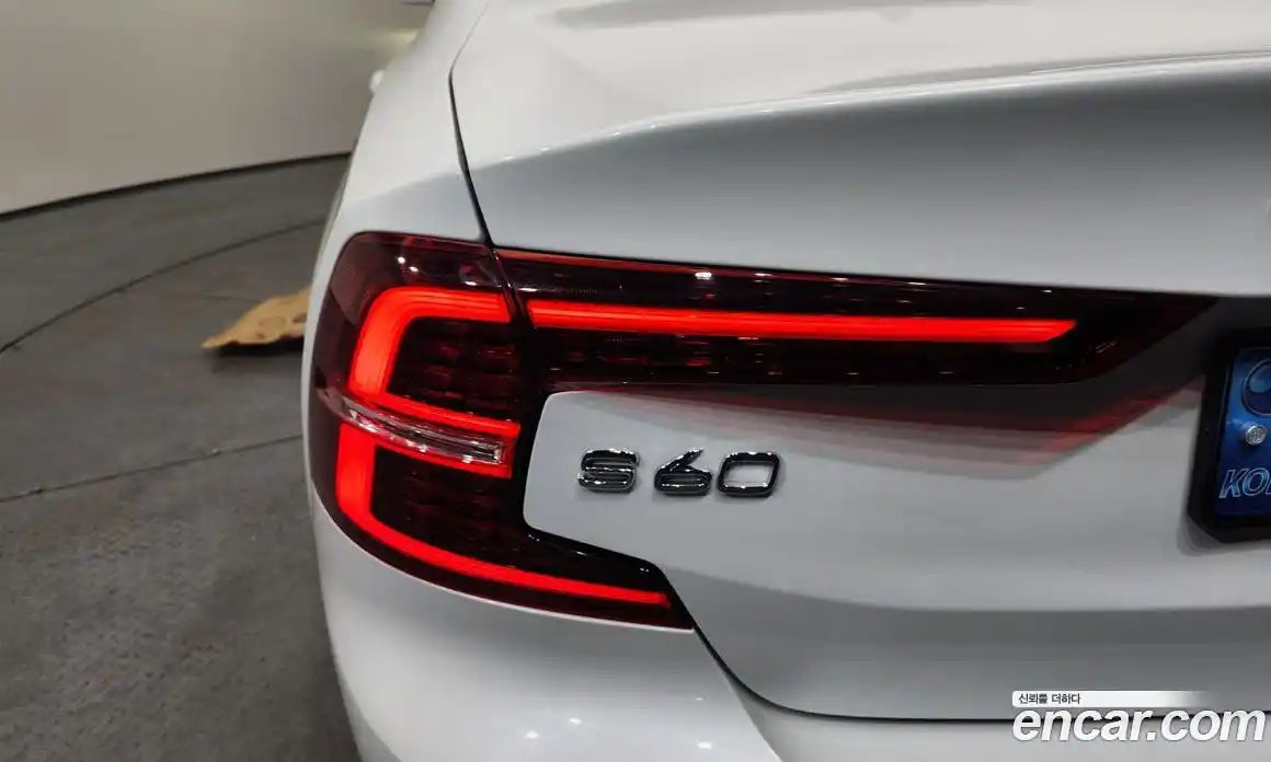 Volvo S60 2021 2.0 автомат (гидро), фото 9