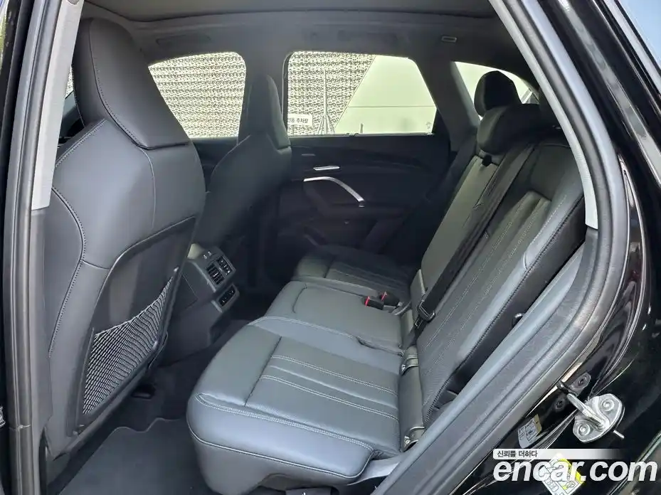 Audi Q5 2025 2.0 гидро, фото 16