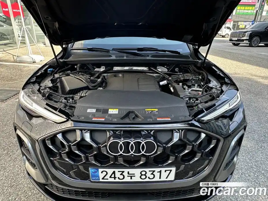 Audi Q5 2025 2.0 гидро, фото 6
