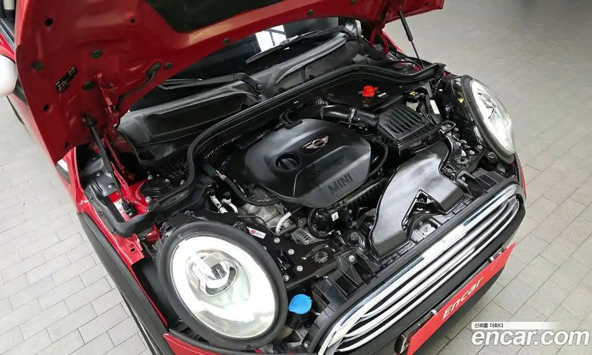 Mini Cooper 2016 1.5 автомат (гидро), фото 6