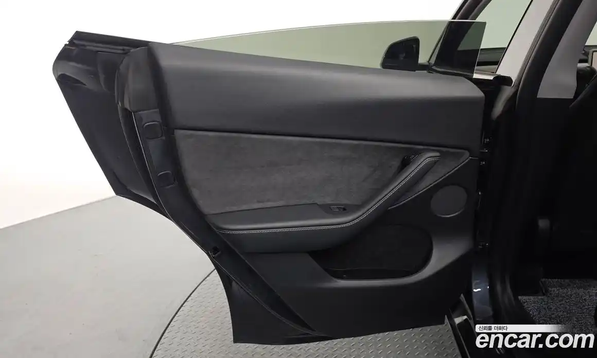 Tesla Model Y 2023 0.2 гидро, фото 14