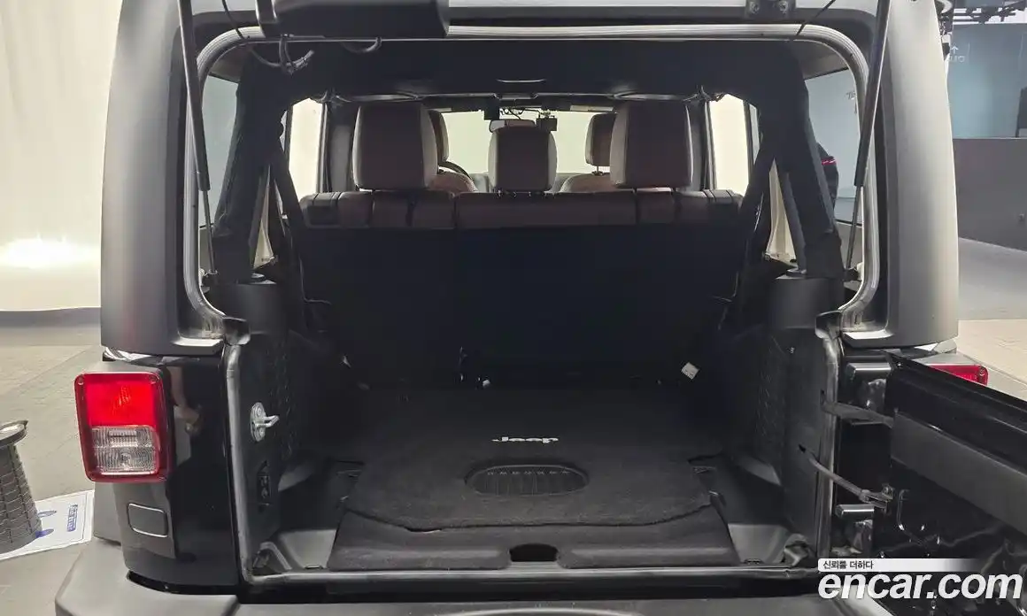 Jeep Wrangler 2016 3.6 автомат (гидро), фото 20