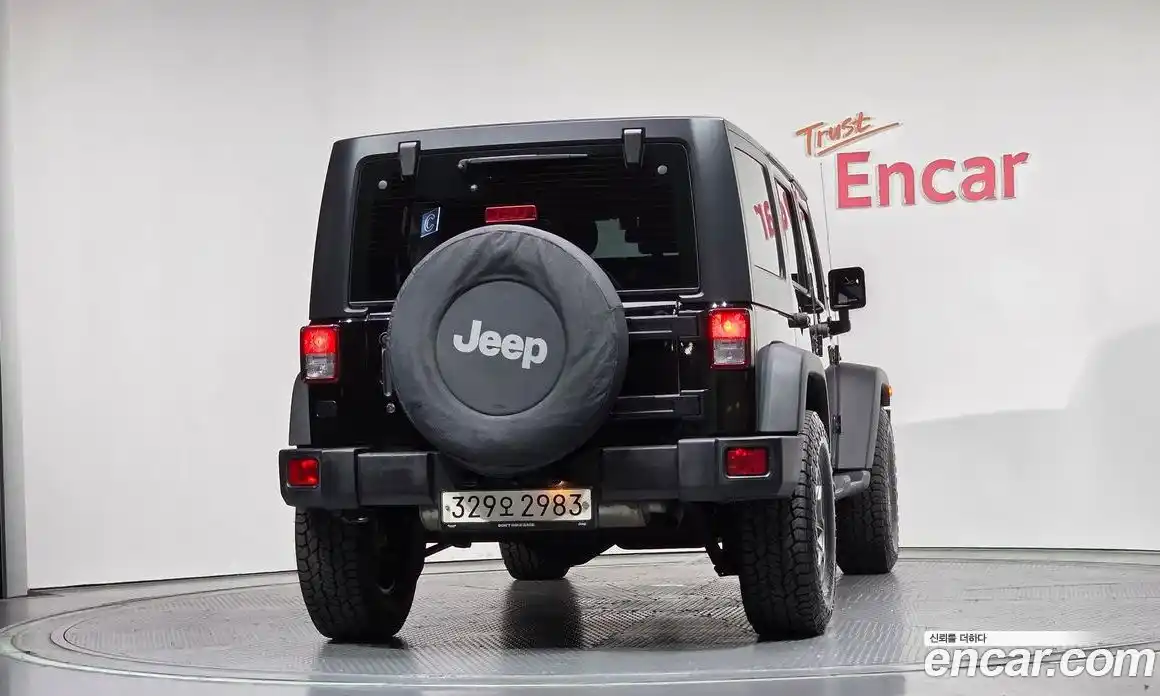Jeep Wrangler 2016 3.6 автомат (гидро), фото 4