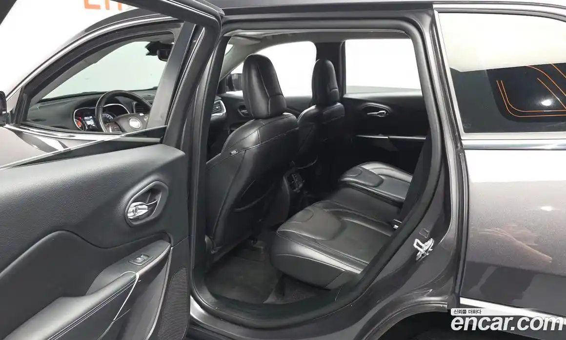 Jeep Cherokee 2018 2.4 автомат (гидро), фото 16