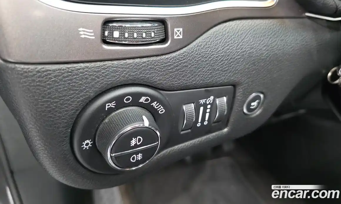 Jeep Cherokee 2018 2.4 автомат (гидро), фото 32