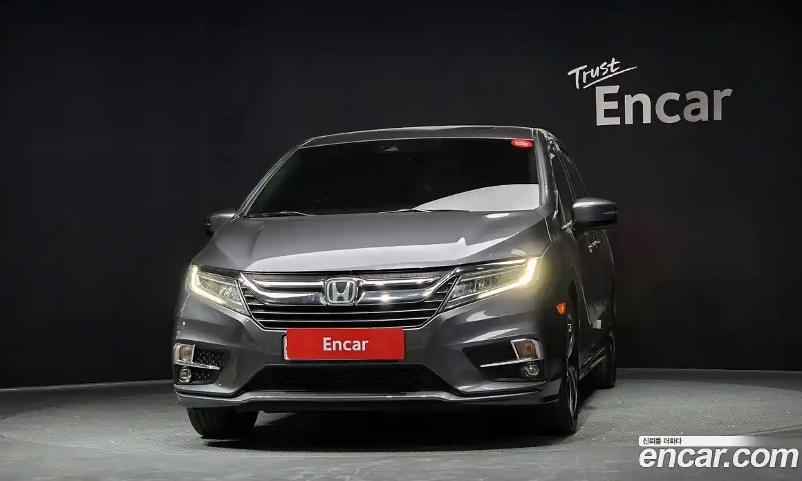Honda Odyssey 2018 3.5 автомат (гидро), фото 3