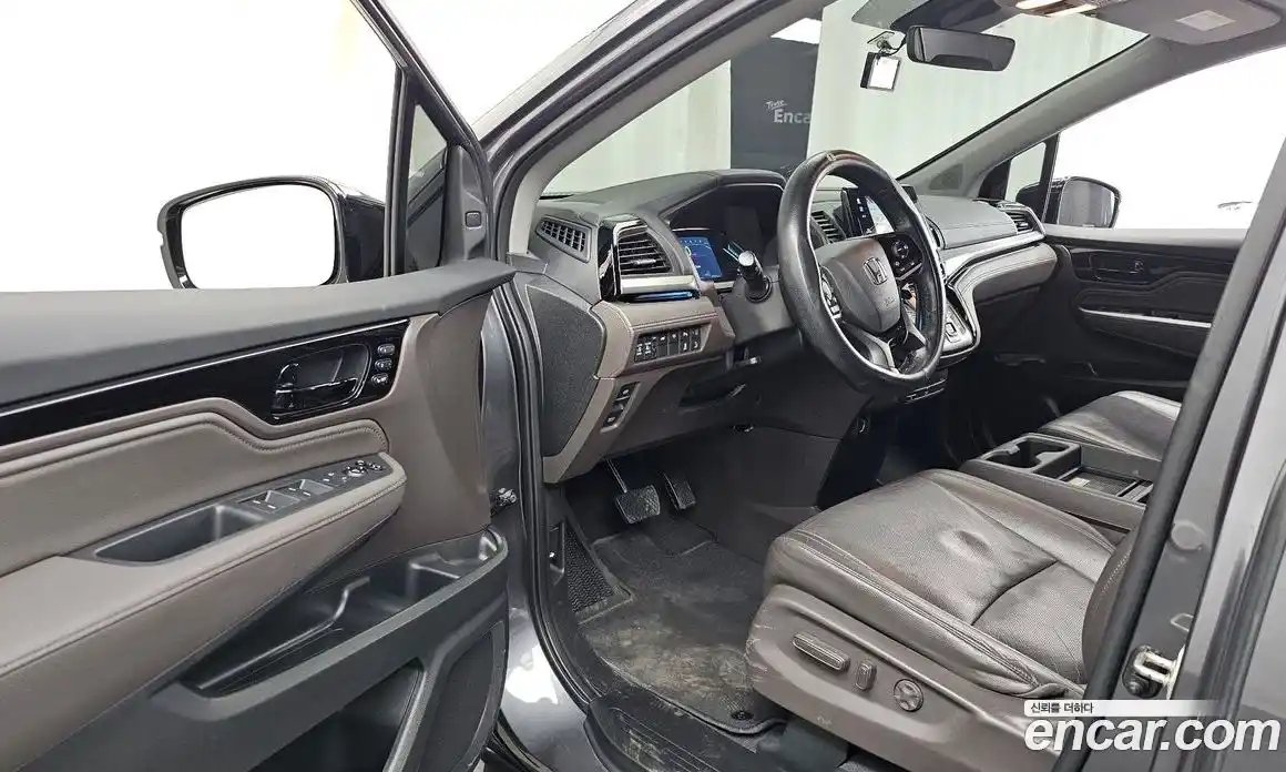 Honda Odyssey 2018 3.5 автомат (гидро), фото 10