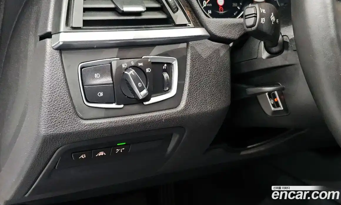 BMW 3 серия 2016 2.0 автомат (гидро), фото 15