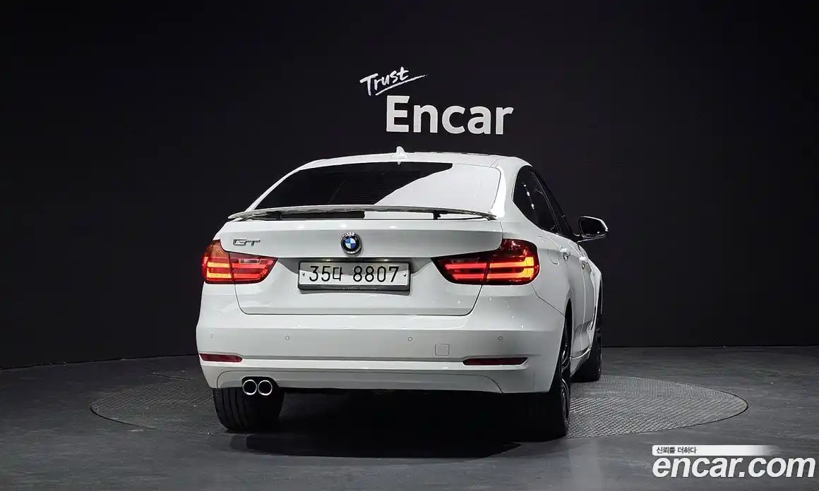 BMW 3 серия 2016 2.0 автомат (гидро), фото 4