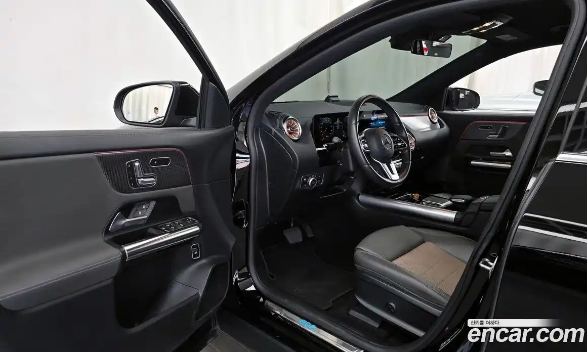 Mercedes-Benz EQA 2021 0.2 гидро, фото 10
