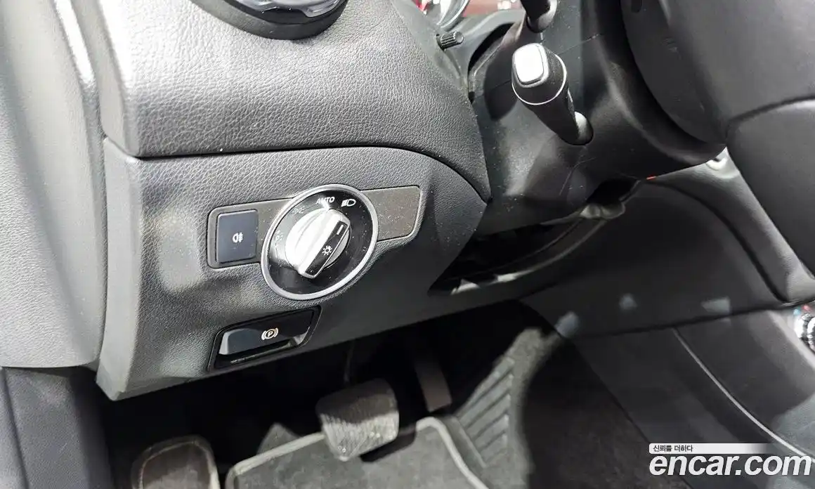 Mercedes-Benz GLA-Class 2017 2.0 гидро, фото 19