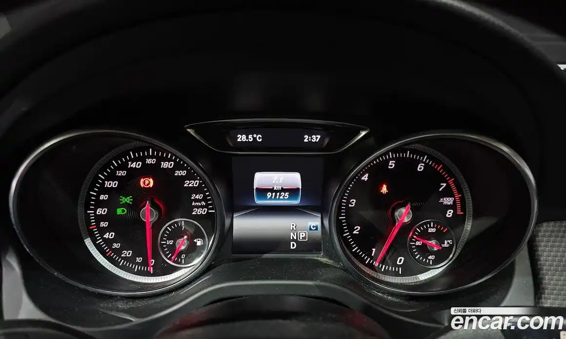 Mercedes-Benz GLA-Class 2017 2.0 гидро, фото 8
