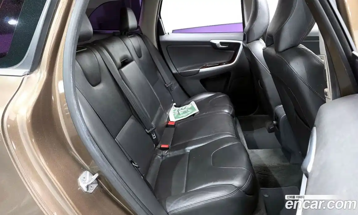 Volvo XC60 2015 2.4 автомат (гидро), фото 11