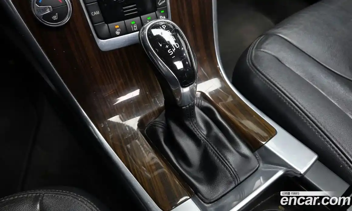 Volvo XC60 2015 2.4 автомат (гидро), фото 9