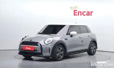 Mini Cooper, 2021, 8 949 км