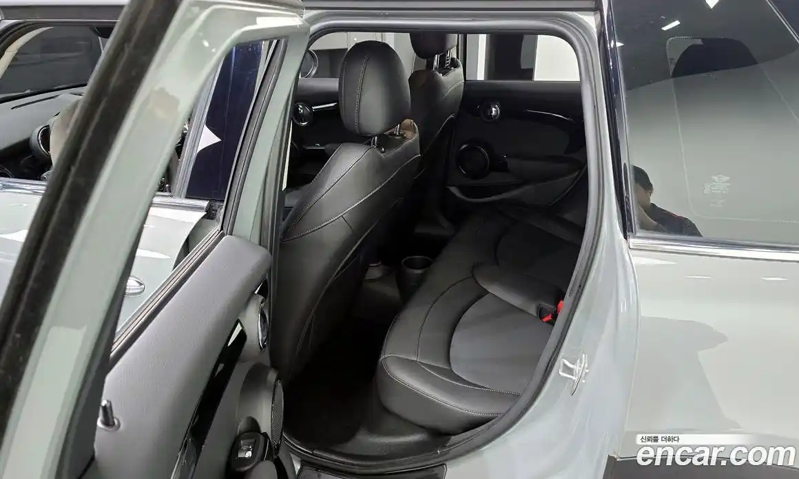 Mini Cooper 2021 1.5 автомат (гидро), фото 11