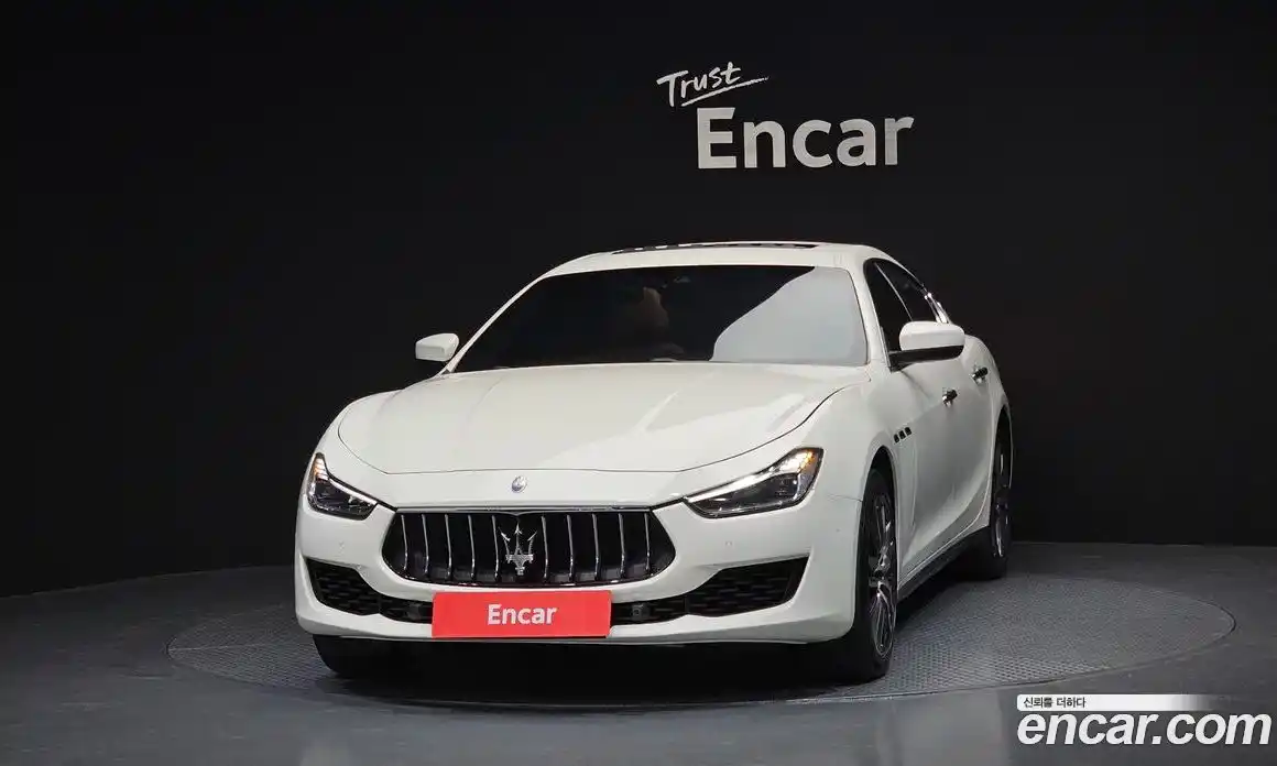 Maserati Ghibli 2018 3.0 гидро, фото 3