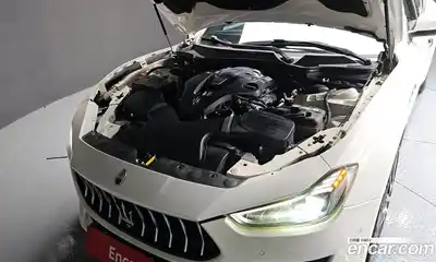 Maserati Ghibli 2018 3.0 гидро, миниатюра 6