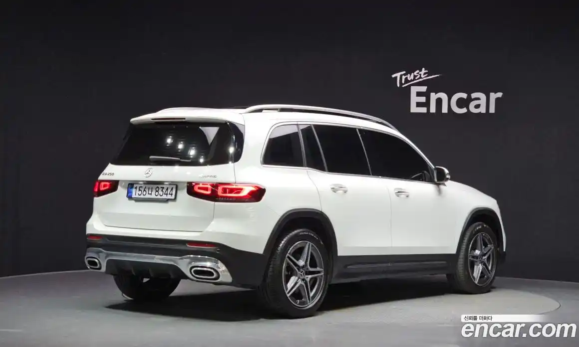Mercedes-Benz GLB-Class 2022 2.0 гидро, фото 2